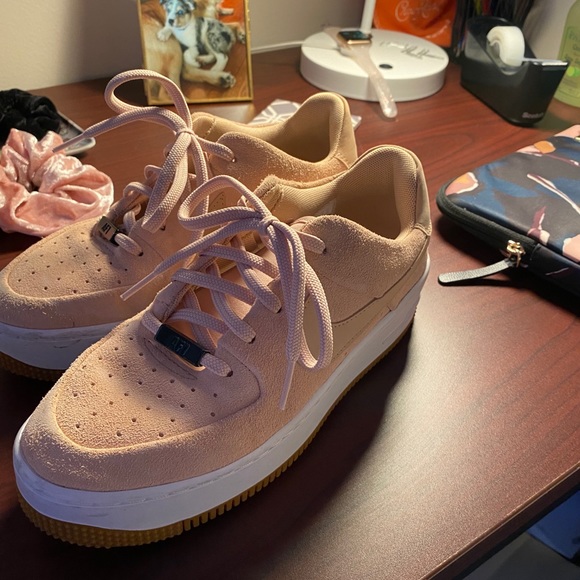 Nike Air Force 1 - Picture 7 of 10